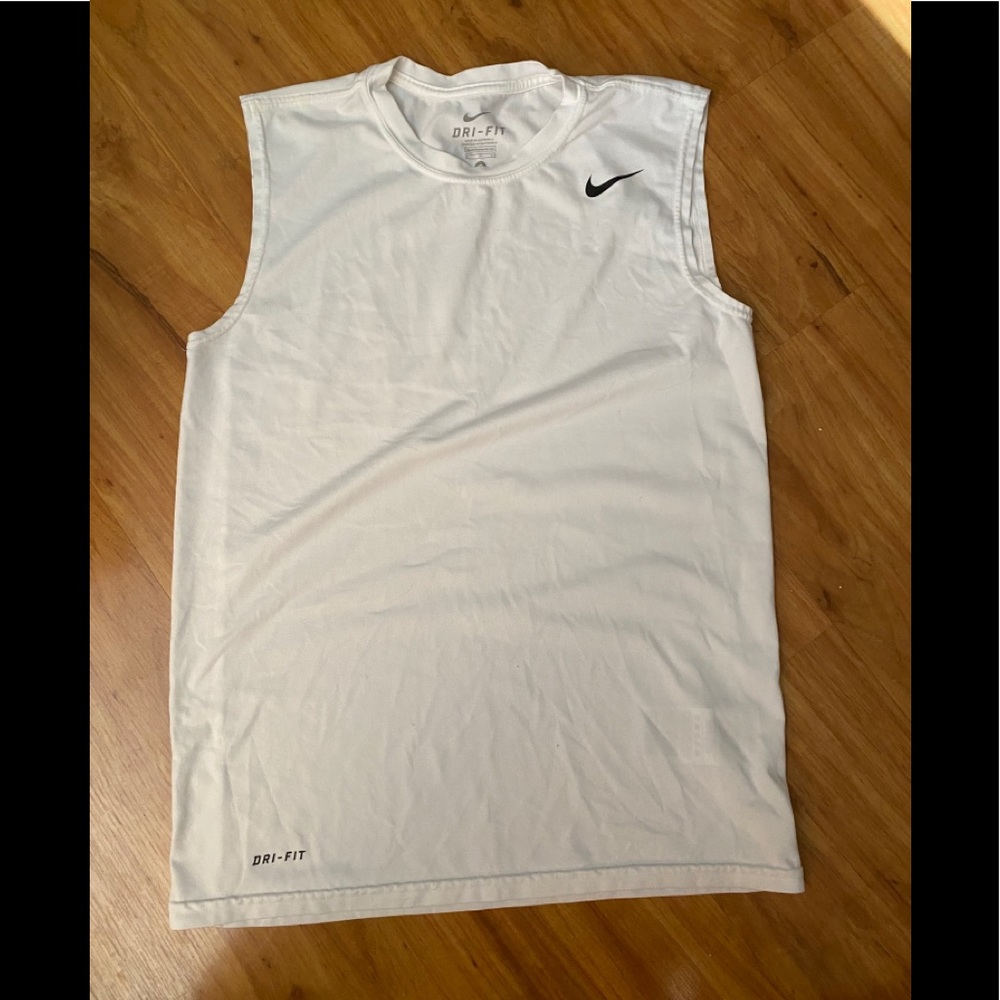 Nike Dri-fit sleeves Small